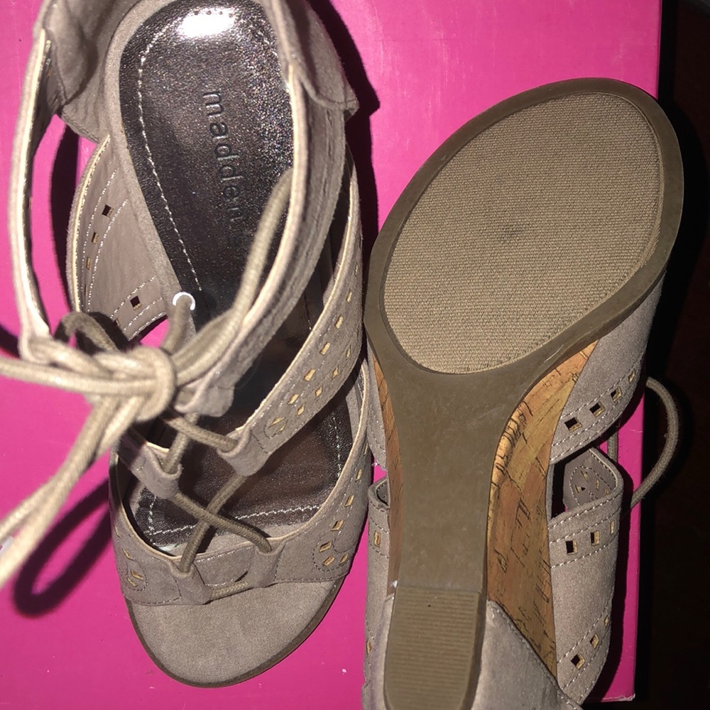 Madeline ‘Rally’ Wedges - Picture 2 of 3